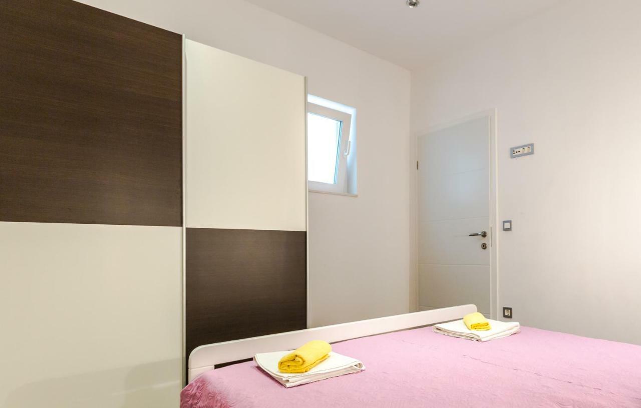 Apartments Klara มาคาร์สกา ภายนอก รูปภาพ